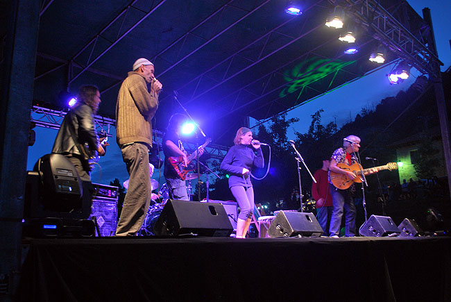 Una de las actuaciones de los talleres.