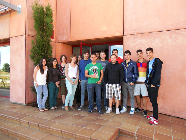 Los estudiantes en las instalaciones de Lubia