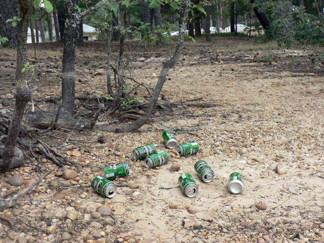 Latas en Playa Pita
