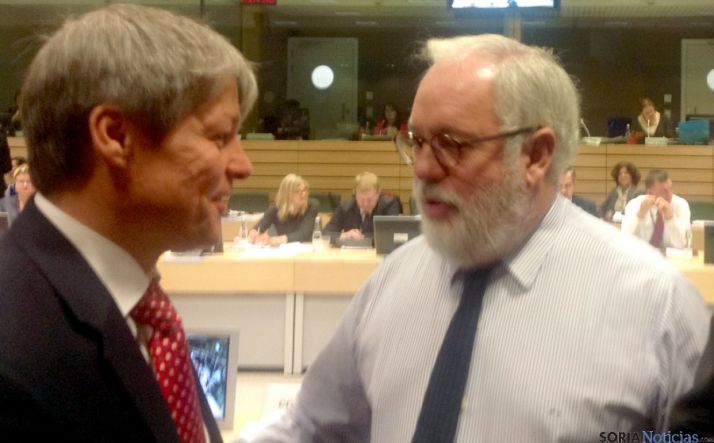 Arias Cañete, con Dacian Ciolos