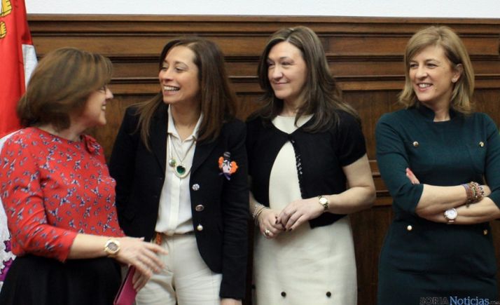 Angulo (izda.), Liana Ardiles, Heredia e Isabel Pérez Espinosa.