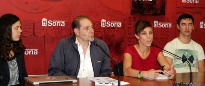 Regina (izda.), Muñiz, Andrés y Cuervo en la presentación del certamen.
