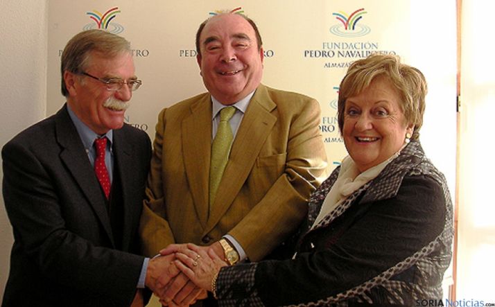 Pedro Navalpotro, en el centro, con José Mª Lara y Pilar García