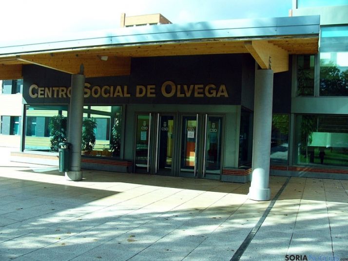 Entrada al centro social olvegueño.