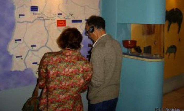 Visitantes en el aula burgense.