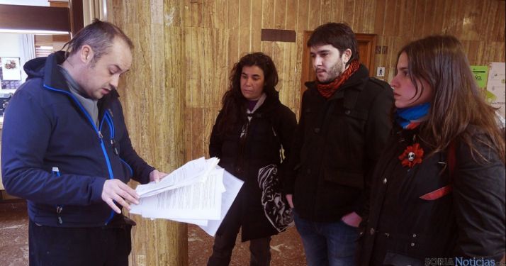 Miembros del grupo antes de registrar la petición.