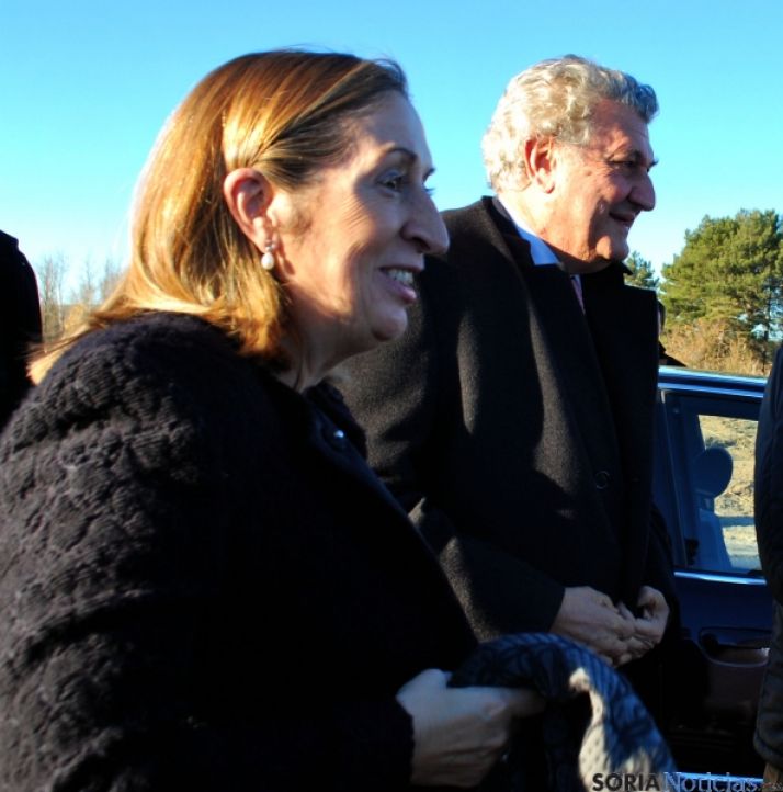 Ana Pastor, junto a Jesús Posada.