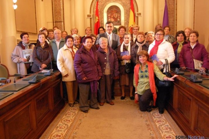 Momento de la visita a La Diputación