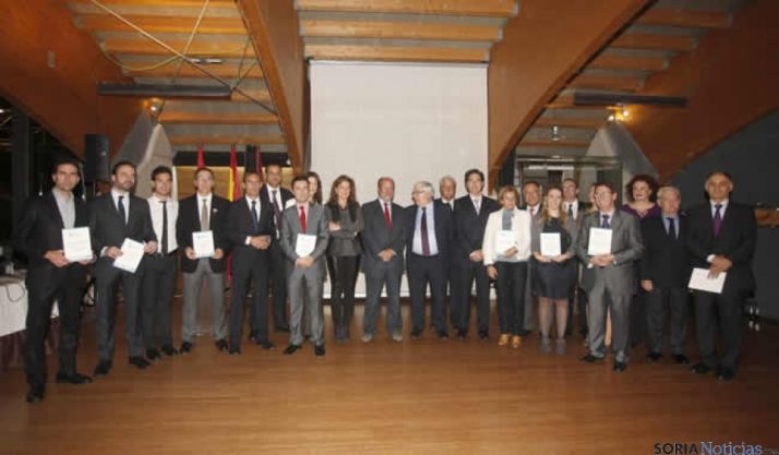 Foto de familia de los galardonados