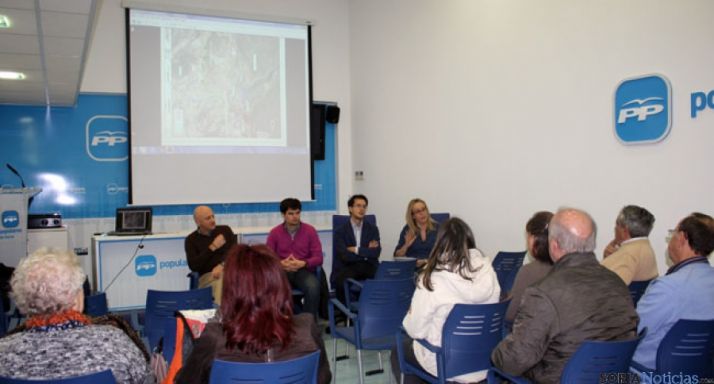 Reunión del PP con la Asociación  vecinal de Los Pajaritos