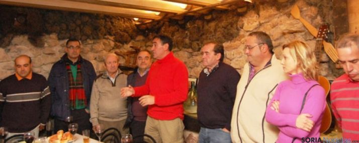 Encuentro de alcaldes en Deza para conocer la ampliación del GR-86