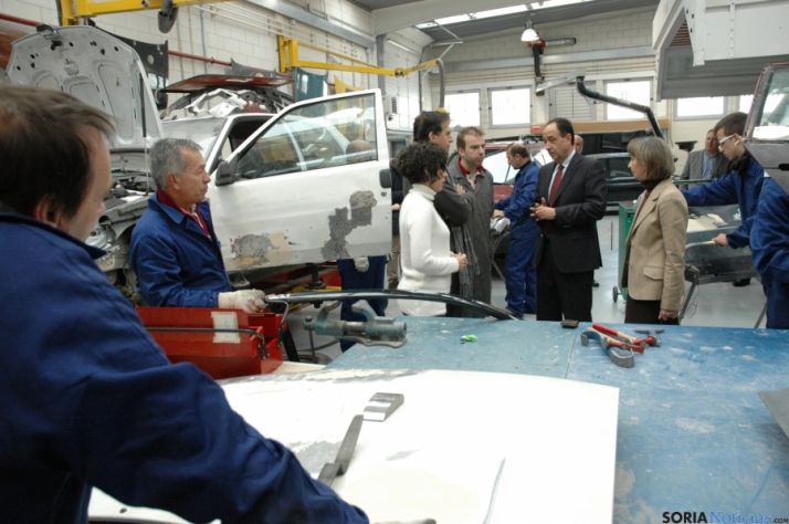 Manuel López, en su visita al CIFP Pico Frentes