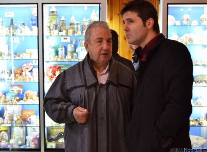 Gil Martínez con el periodista Jesús Cintora