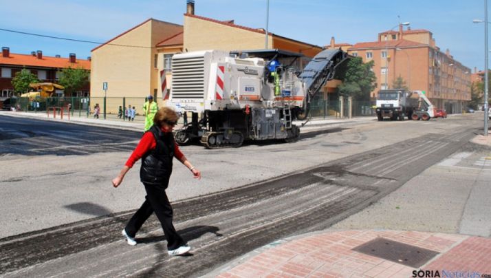 Obras de asfaltado en la zona de Santa Bárbara el año pasado.