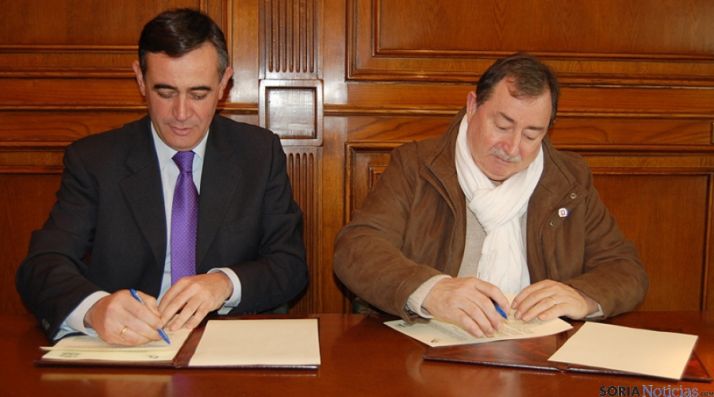 Ricardo Corredor (dcha.) de la Mancomunidad de Izana y Antonio Pardo.