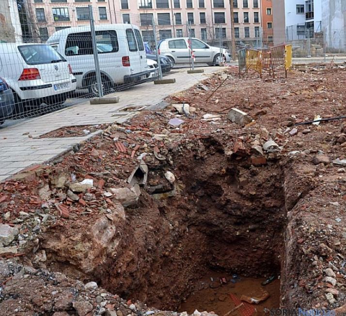 Cata en el solar del mercado.