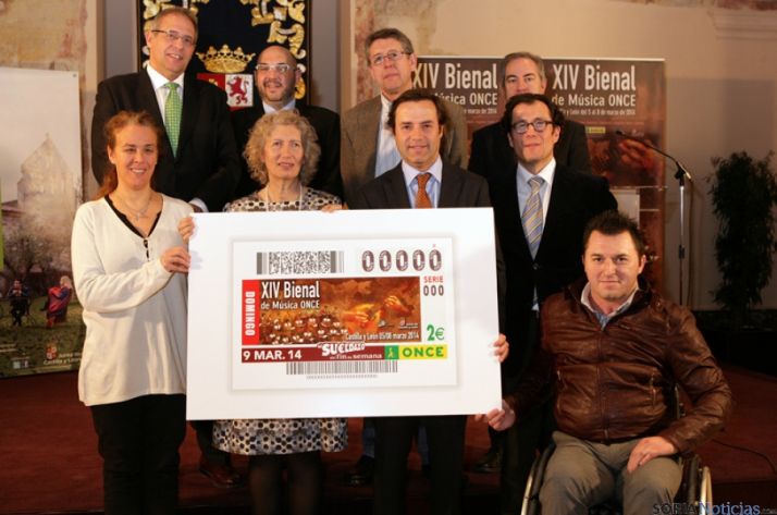 Presentación de la Bienal y del cupón conmemorativo. 