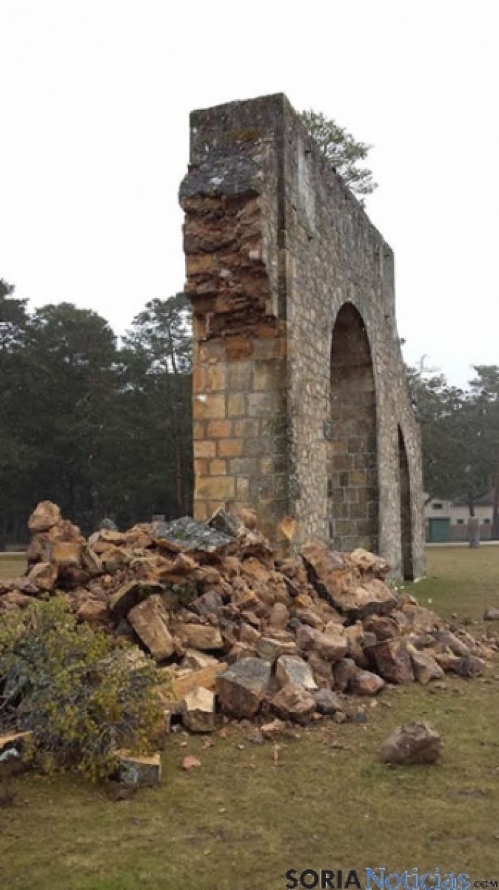 Arco del Campamento de Covelada/Jorge De Miguel Escribano