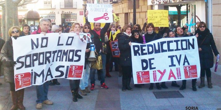 Protesta de las peluquerías sorianas contra el IVA