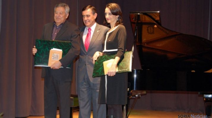 Francisco Caro y Pilar Verdú recogen los premios de poesía Leonor y Gerardo Diego