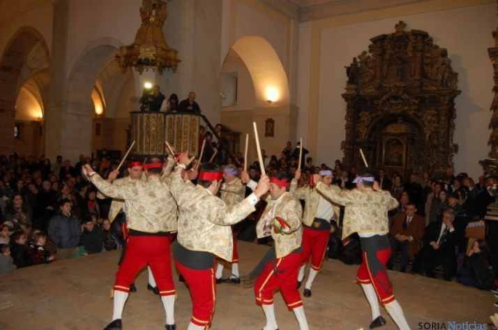 Paloteo en el interior de la iglesia