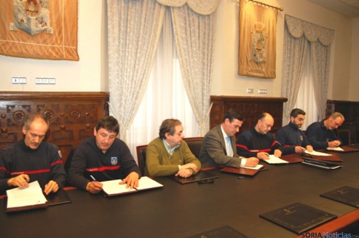 Acuerdo Diputación y Bomberos