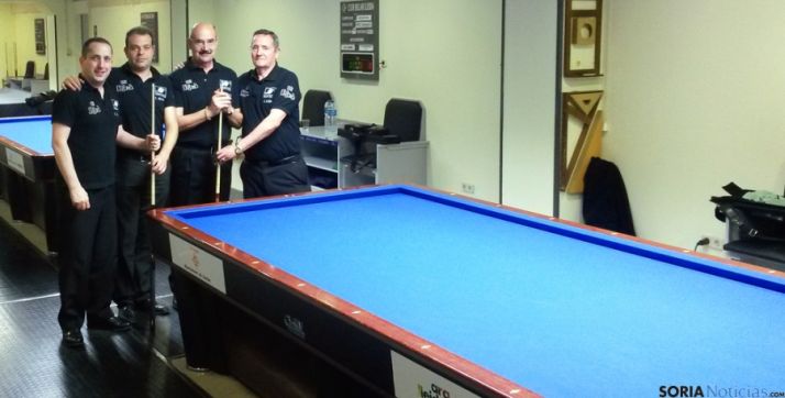 Cortés (izda.), Molina Camarero y Bueno.