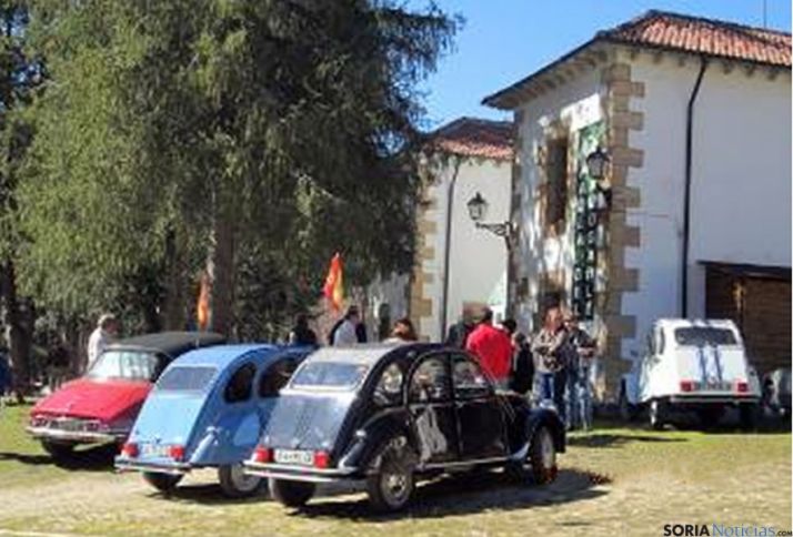 Algunos de los coches en el Amogable.
