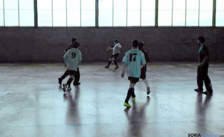 Un instante del encuentro de la Liga Mentegoles.