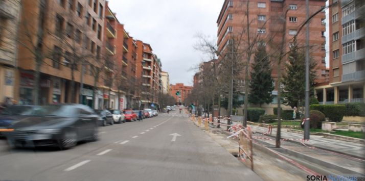 Imagen de las obras del carril bici en Mariano Vicén este sábado