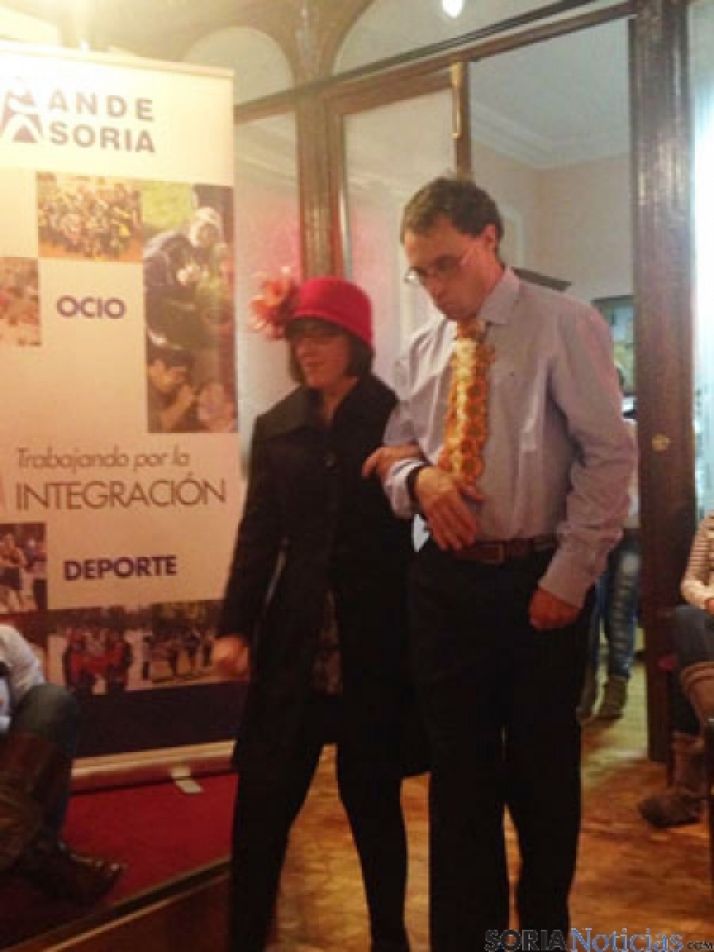 Desfile de Tocados y Moda Floral en el Casino