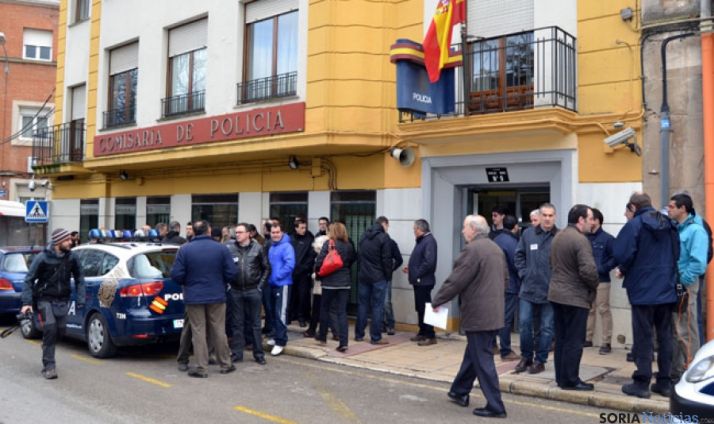 Concentración de policías, ante la Comisaría