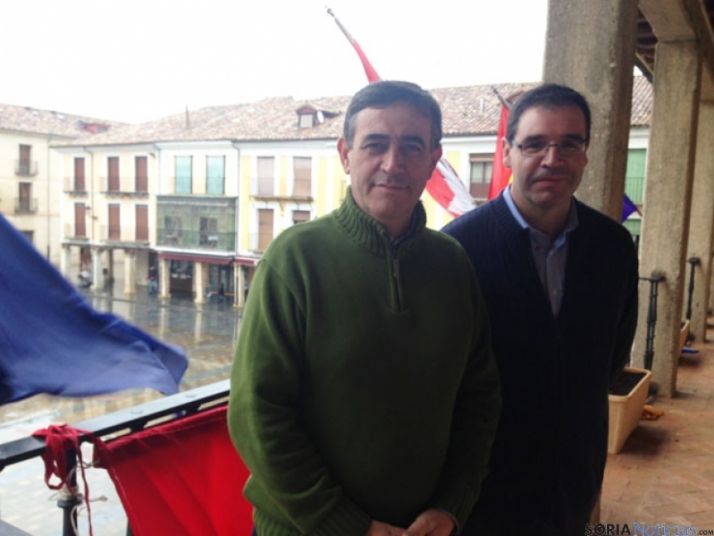 Antonio Pardo y Bejamín Prieto, en el Ayuntamiento de El Burgo