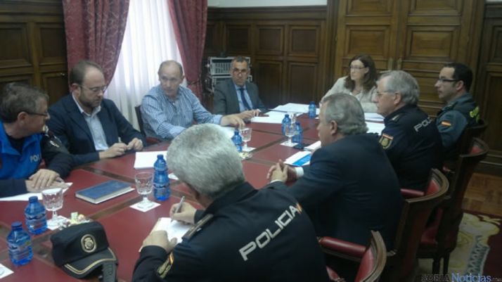 Reunión de coordinación entre policias locales y cuerpos y fuerzas de seguridad del Estado