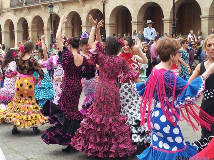 Sevillanas en la Plaza Mayor de Soria