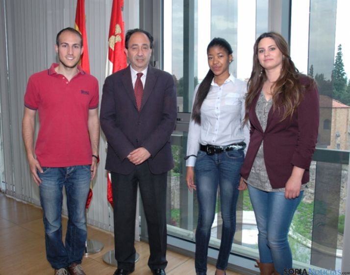 Represa con los estudiantes