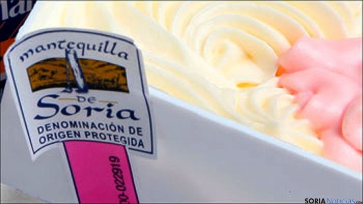 Etiqueta con la DO de la mantequilla.