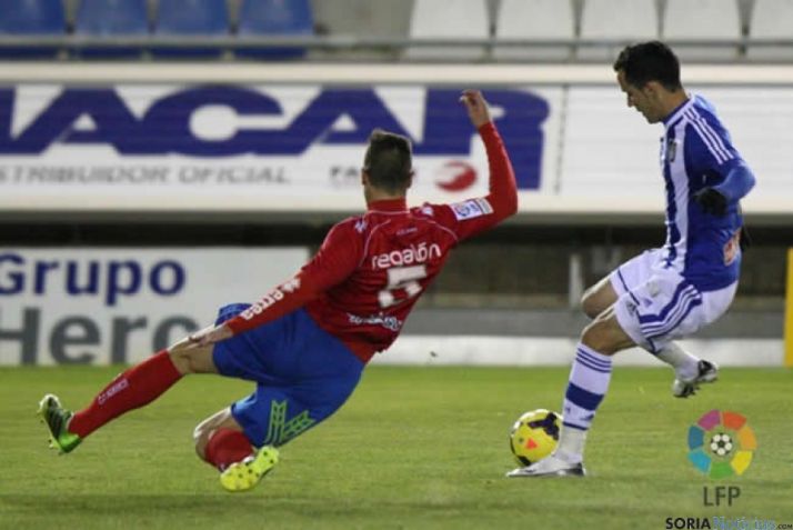 Regalón ante el Recreativo