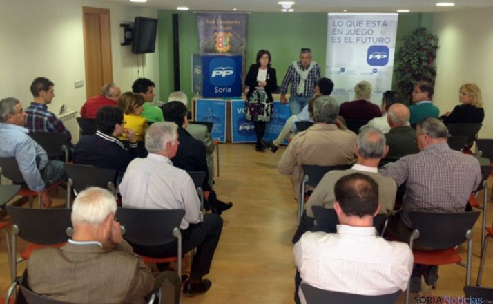 Acto electoral en San Leonardo