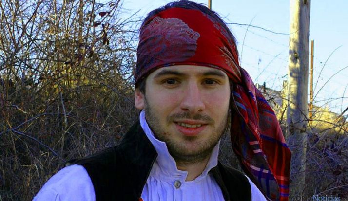 El investigador del traje popular soriano, Enrique Borobio.