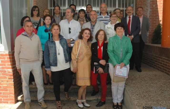 Profesores jubilados junto a Javier Barrios