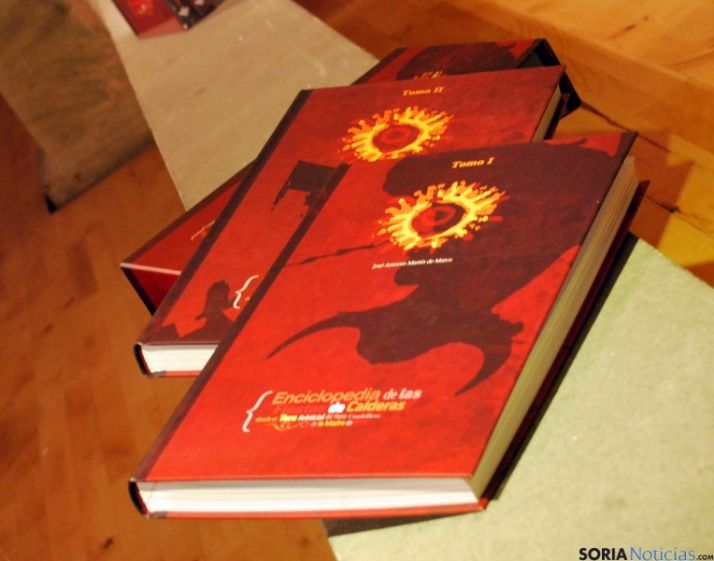 Los dos tomos que componen la enciclopedia sanjuanera.