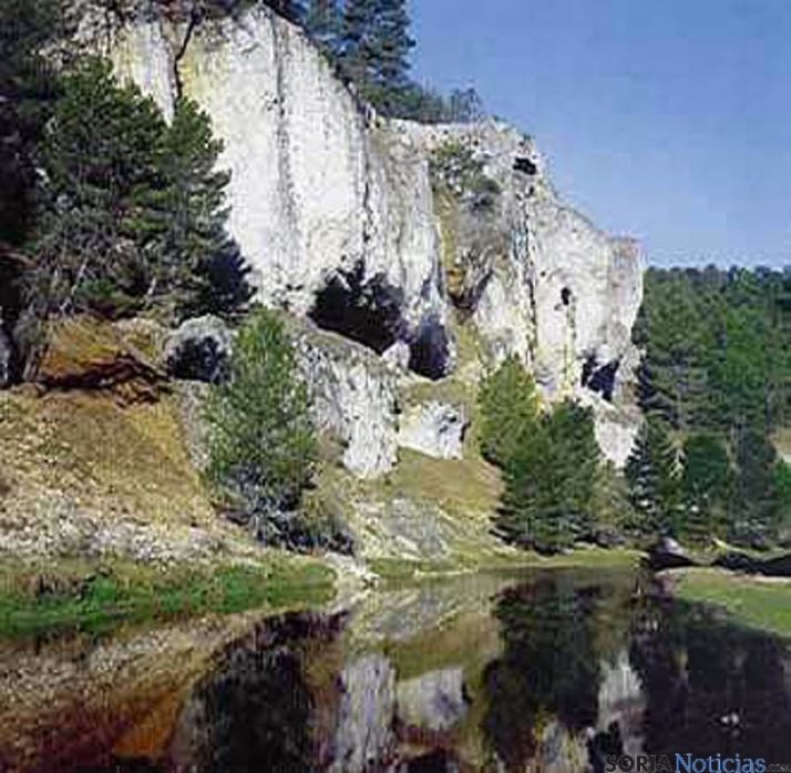 Uno de los parajes del Río Lobos.