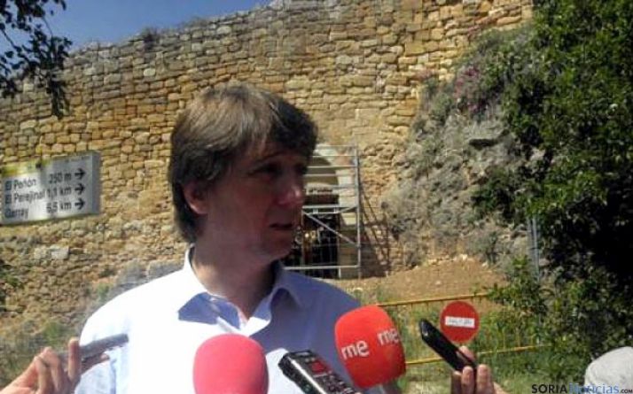 El alcalde explica este miércoles las obras en las orillas del Duero.