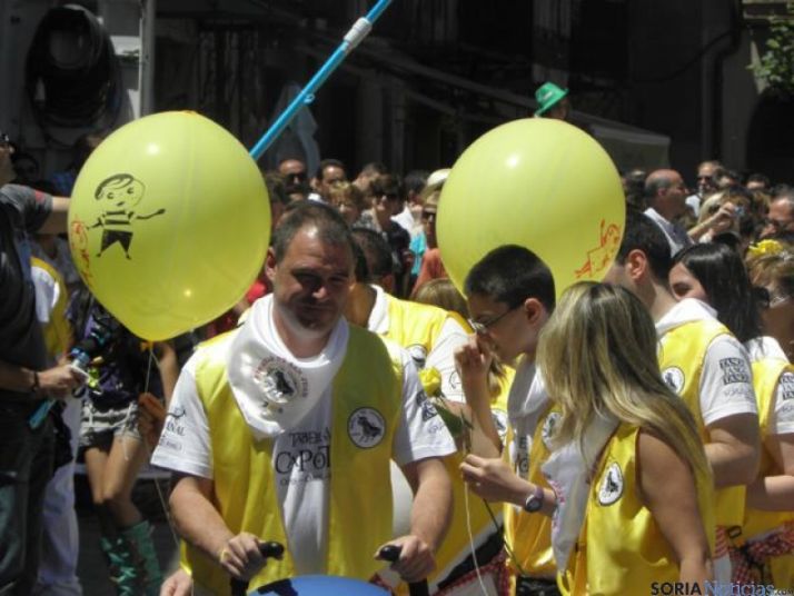 Globos y flores de las peñas para rendir homenaje a la Virgen de La Blanca