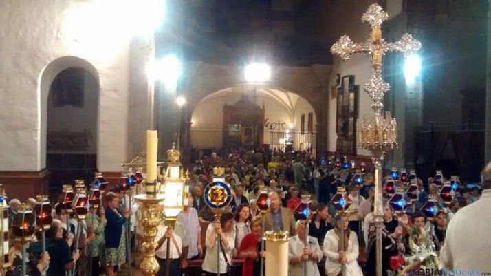 El Rosario de Cristal esta noche.