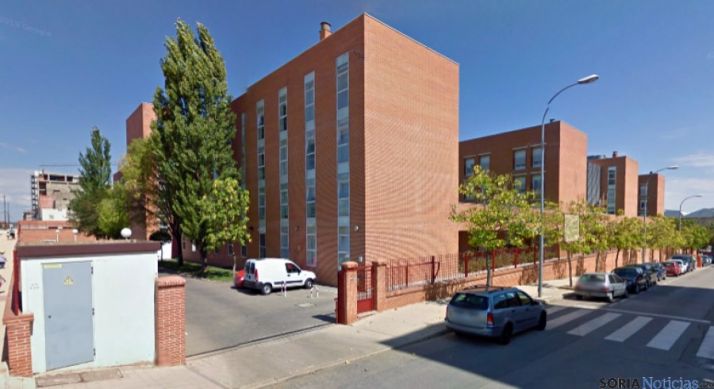 Exterior de la residencia de tercera edad de Los Royales.