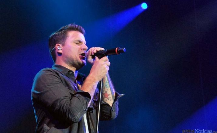 El cantante madrileño en el concierto de Almazán. / SN