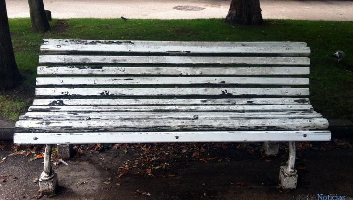 Uno de los bancos de la Dehesa. 