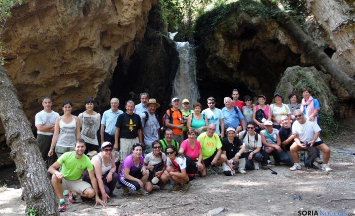 Los caminantes, en el Río de la Casa.